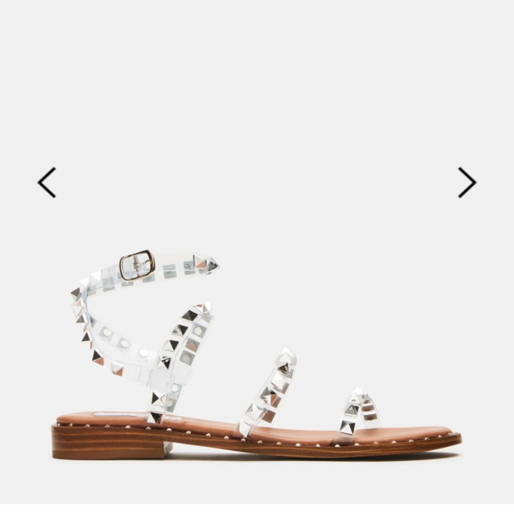 STEVE MADDEN Travel studded sandals